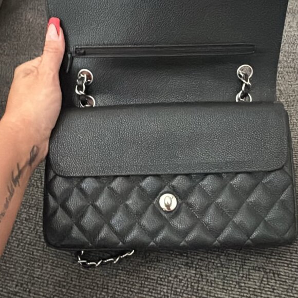 Chanel Black Caviar medium double flap handbag - Picture 3 of 8